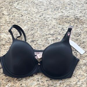 NWT Victoria’s Secret love cloud bra